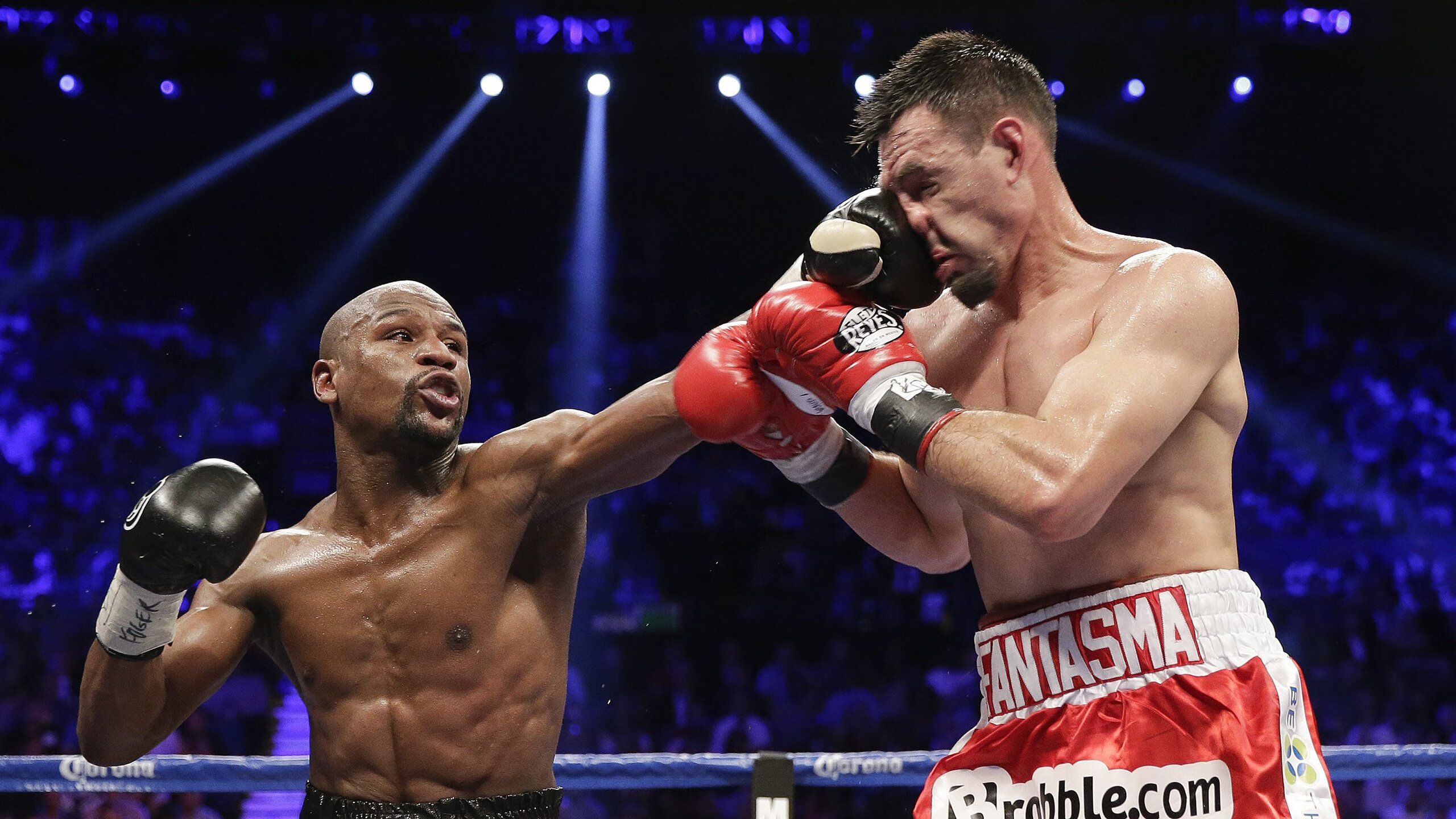 Kaiyun官方登录入口-“速度与力量的完美融合，高新区全民健身馆壁球赛场上演极速反应”